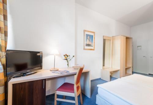 Pension Prenzlberg 289m von Theater unterm Dach entfernt