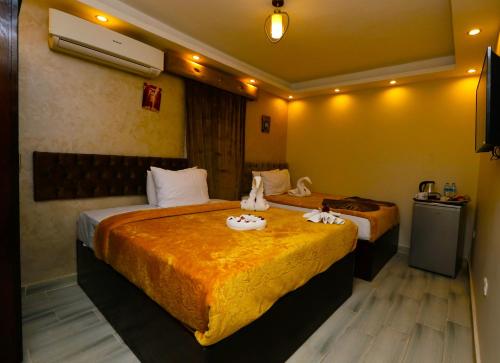 Venus Pyramids-Guest House - image 13