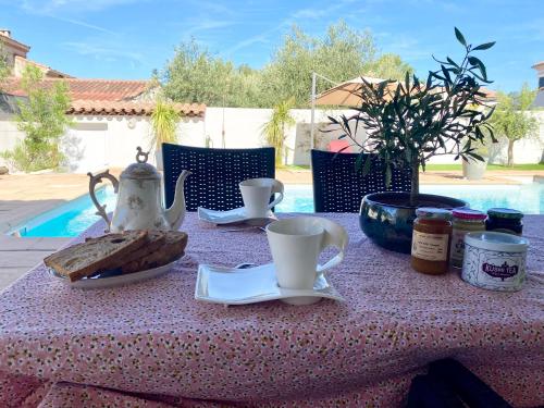 Chambre d'hôtes avec piscine au calme Gémenos (Chambre d'hotes avec piscine au calme Gemenos) in Gemenos
