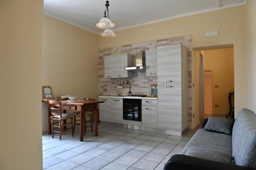 Mandevilla Home 2