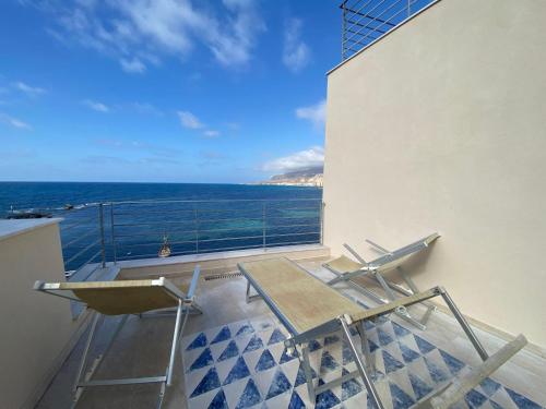 Two-Bedroom Apartment with Terrace and Sea View image 10