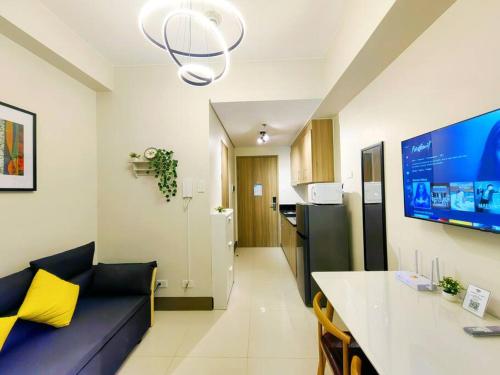 Citispace 1BR Condotel Suite at FAME Residences #FM24A, Metro Manila
