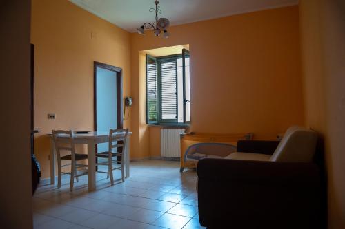 Mandevilla Home 5