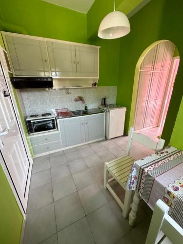 Telis apartments 4
