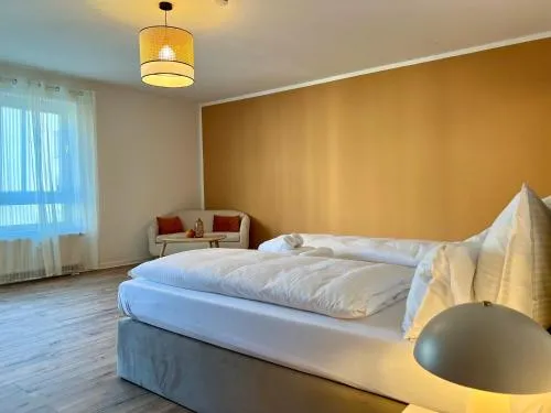 YUVA HOMES im Lechfeld in Klosterlechfeld, Deutschland