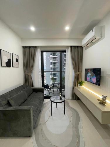 Two-Bedroom Apartment with Pool View image 10
