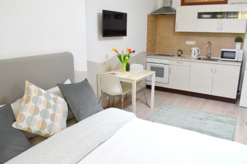Prague City Centre Apartment, Прага (фото 8)