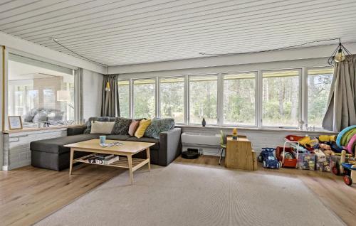 2 Bedroom Nice Home In Store Fuglede in St. Fuglede