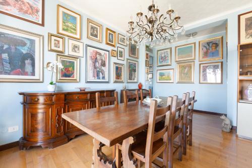 Milano Roomy Apt with all comfort! Metro M4 Linate, Mediolan