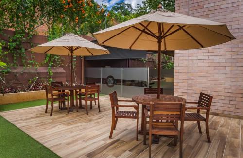 584693775 Hotel Lomas 10 Medellin by DICO
