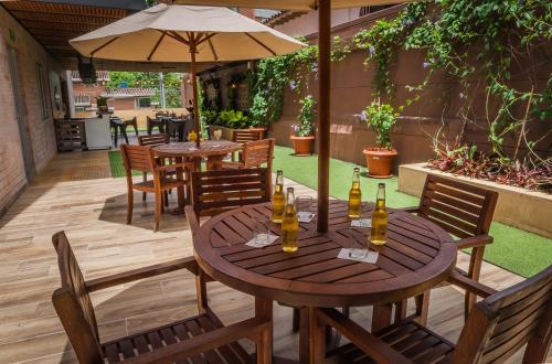 584693802 Hotel Lomas 10 Medellin by DICO