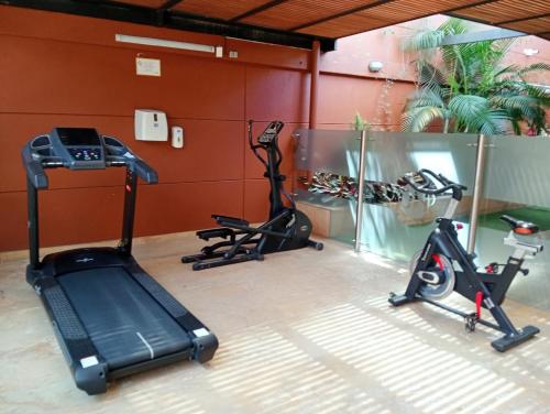 584693815 Hotel Lomas 10 Medellin by DICO