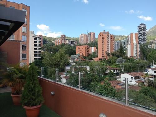584693861 Hotel Lomas 10 Medellin by DICO