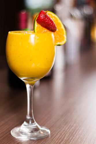 584693863 Hotel Lomas 10 Medellin by DICO