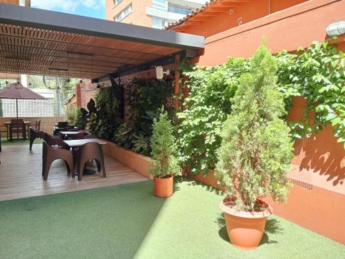 584693881 Hotel Lomas 10 Medellin by DICO
