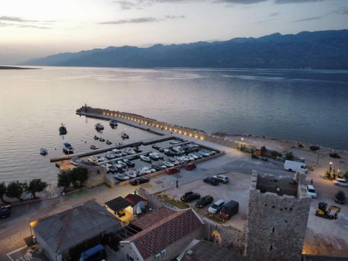 Skats, Apartment Black Diamond in Razanac
