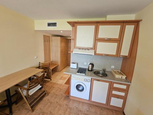 Two-Bedroom Apartment with Sea View image 3