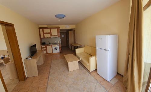 Two-Bedroom Apartment with Sea View image 4
