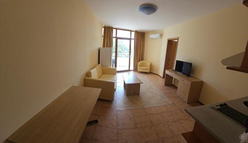 Two-Bedroom Apartment with Sea View image 5