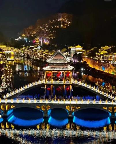 聚贤居客栈 Fenghuang Juxianju Inn 聚贤居客栈 Fenghuang Juxianju Inn