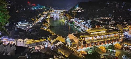 聚贤居客栈 Fenghuang Juxianju Inn 聚贤居客栈 Fenghuang Juxianju Inn