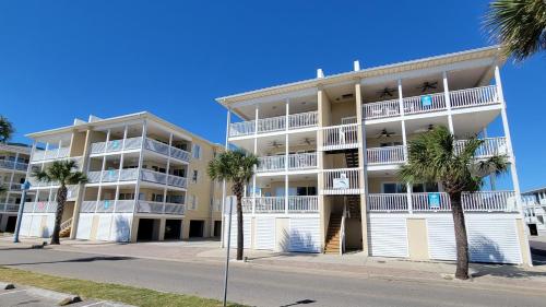 Dolphin Watch 09 by Tybee Beach Vacation Rentals Dolphin Watch 09 by Tybee Beach Vacation Rentals