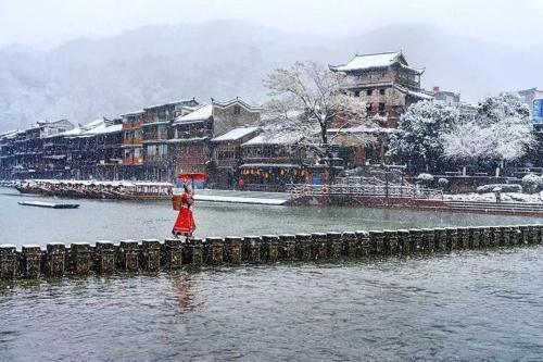 聚贤居客栈 Fenghuang Juxianju Inn 聚贤居客栈 Fenghuang Juxianju Inn