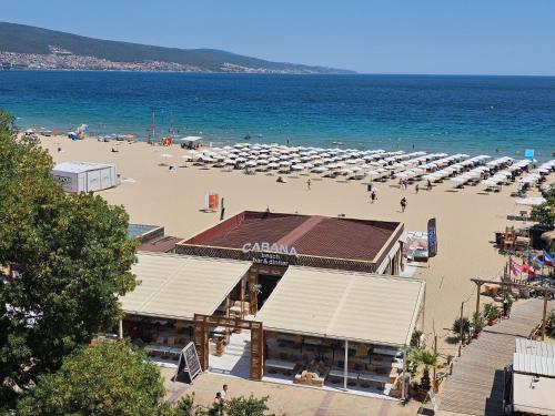 One-Bedroom Apartment with Sea View (2 Adults + 1 Child) image 9