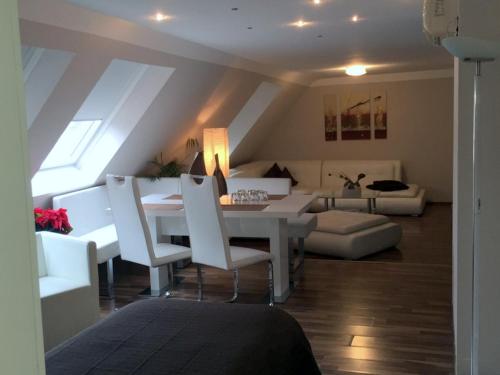 Sleeps 6