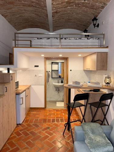 Zenroom Apartments