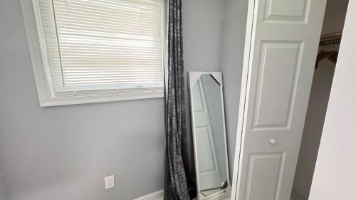 Class home near Washington DC FedEx Stadium and UMD in Hyattsville, USA