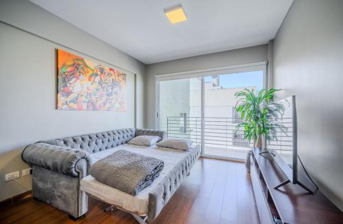 One-Bedroom Apartment image 8