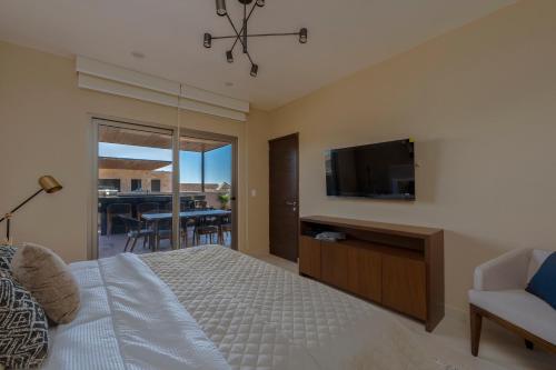 Brand New Luxury PH with Private Pool and Views in Cabo San Lucas, Mexico