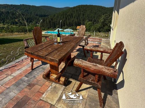 Балкон/тераса, Gorske Kuće (Gorske Kuce) in Polom