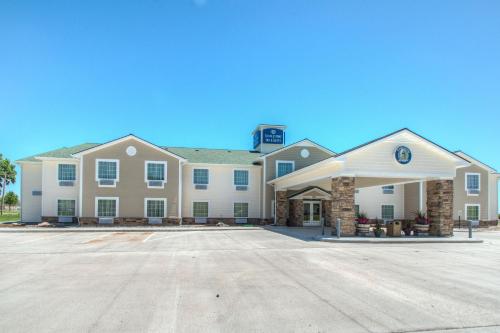 Cobblestone Inn & Suites - Holyoke - Hotel