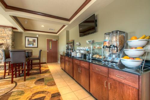 Cobblestone Inn - Holyoke - 레스토랑