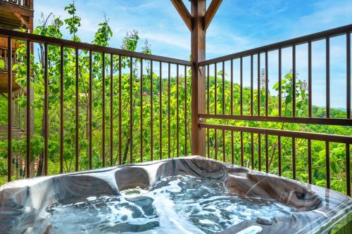 Hidden Heaven by Stony Brook Cabins in Oldham (TN)
