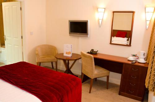 Standard Double Room image 7