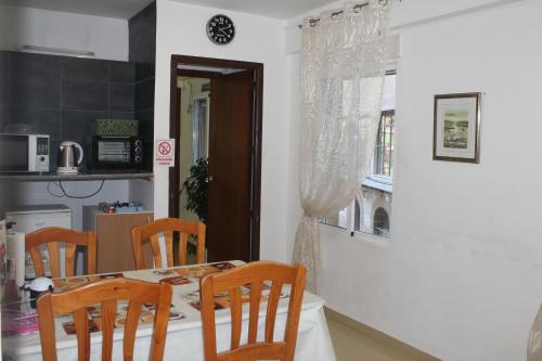 Pension El Parque - image 12