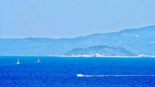 Sun Sight - Deluxe Infinity View Suites, Pefkohori (foto 8)