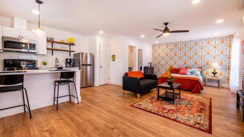 Collins Garden First Floor Studio Pet Friendly in San Antonio, USA