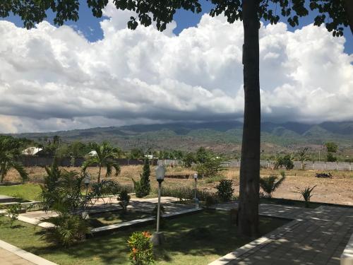 Pohon Purba Resort & Restaurant Room Type - King Room with Mountain View