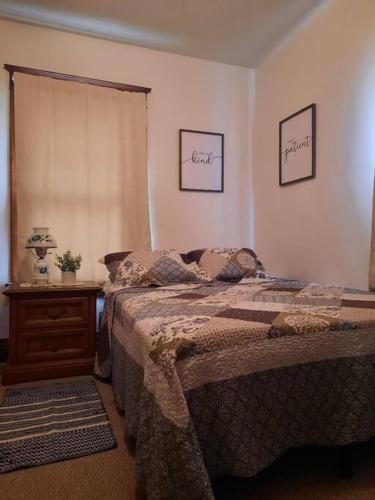 Located 1 mile from Downtown and Knox College Located 1 mile from Downtown and Knox College