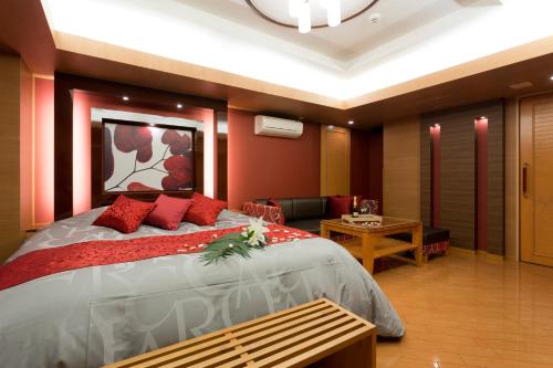 room detail thumbnail 0