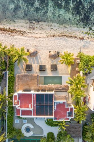 Beach House Tankah Bay in Tulum, Mexico