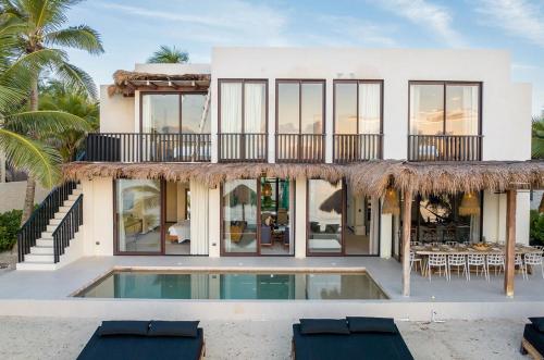 Beach House Tankah Bay in Tulum, Mexico