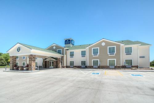 Cobblestone Inn & Suites - Holyoke