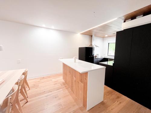 Modern, Charming, Spacious 3-Bedroom Retreat in Brooklyn with Rem-casa, Brooklyn (zdjęcie 4)