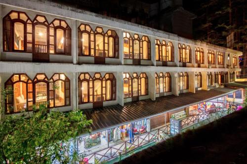 Hotel Ibex Manali in Siyal