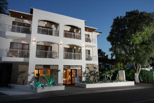 Paradise Bay Hotel - image 4